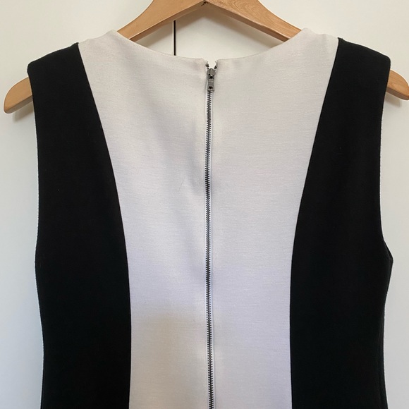 Alice + Olivia Color Block Shift Dress - Picture 3 of 4